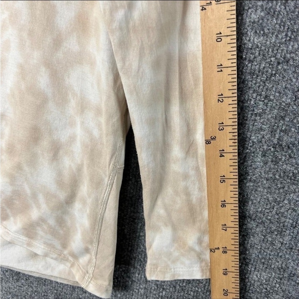 Lululemon back in action long sleeve - Picture 7 of 8